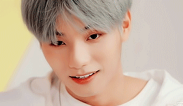 ziyanqyanq:2 /∞ of random QCYN`s gifsets