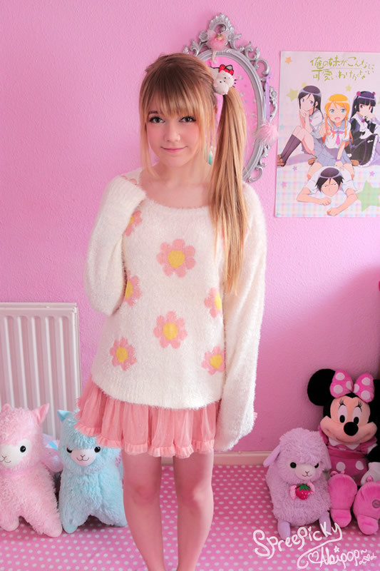 abi-pop:  tada~♪ This is my new fluffy flower jumper from SpreePicky (*^▽^)/★*☆♪