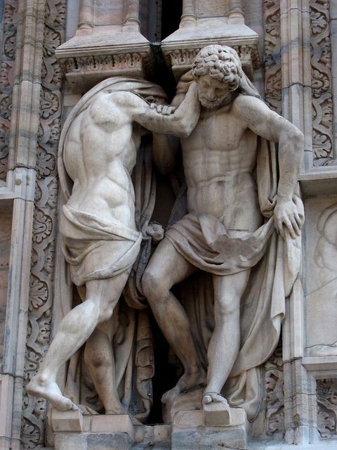 ganymedesrocks:  As if meeting on Milan’s main square, at the exceptionally large