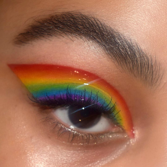 cyberglittter: https://www.instagram.com/p/BzJRPfbBzo9 
