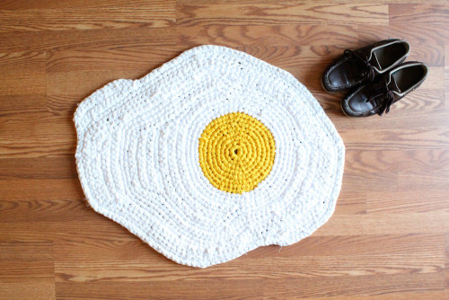 wordsnquotes: culturenlifestyle:Handmade Floor Rugs in the Shape of Your Favorite Foods   Wisco