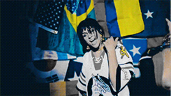 fucksleeves:   “Cloud 9 I caught a vibe and a fever you know money can’t buy
