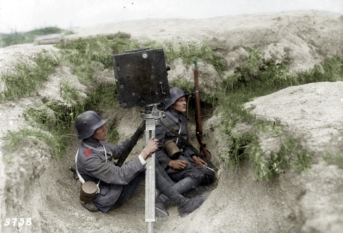 historicaltimes:WWI German soldiers record action with a hand-cranked camera, 1917 via reddit