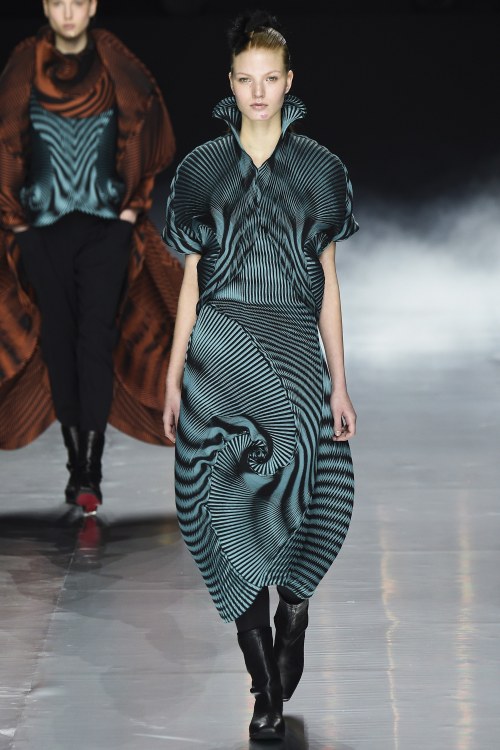 Luca Noemi Horvath - Issey Miyake FW16 Paris