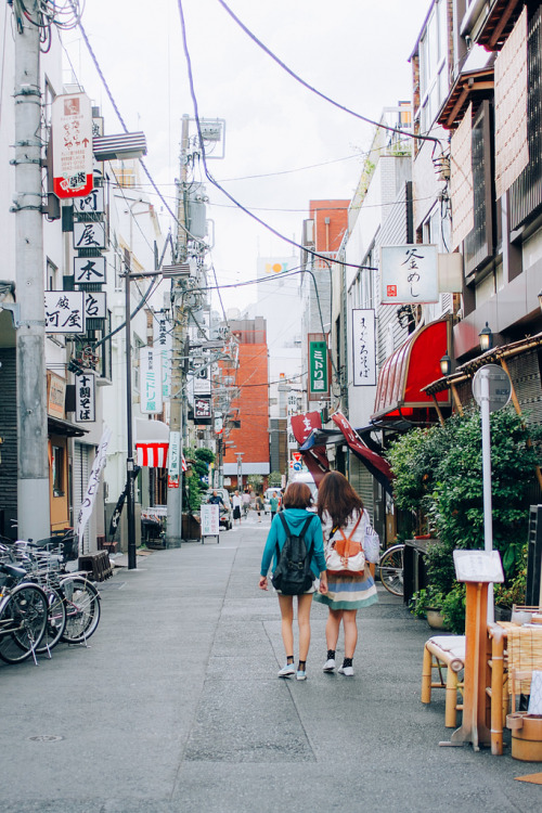 Tokyo Canon 7DSigma 30mm f1.4By : Julie U.