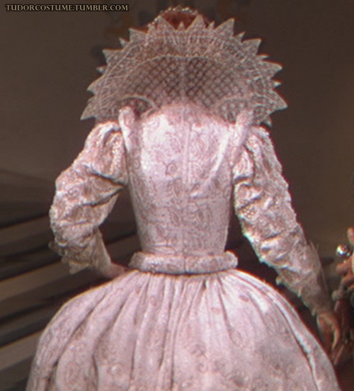 Elizabeth I’s White Gown (The Private Lives of Elizabeth and Essex, 1939)