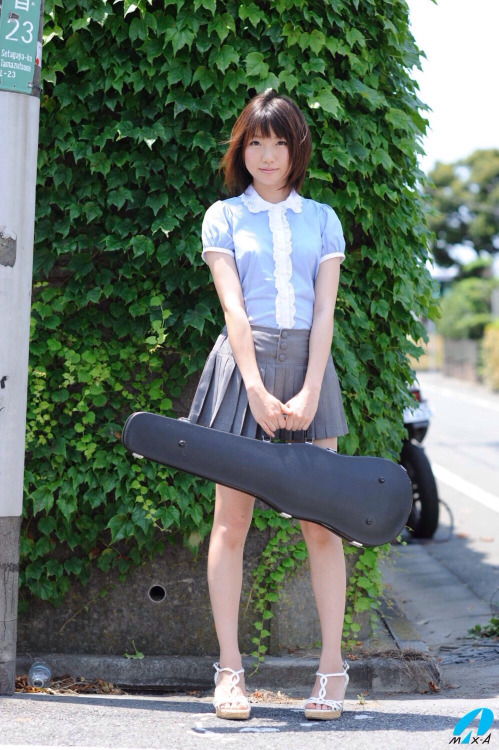 wwwerowww:  japanese bitches here!!!http://wwwerowww.tumblr.com/