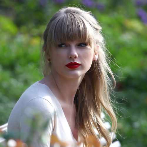 afterglowedits:taylor swift [begin again bts] iconslike or reblog if you save, and if you want, give