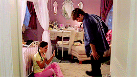 ocgifs:THE OC MEME | five friendships [2/5] ↳ summer roberts and ryan atwood