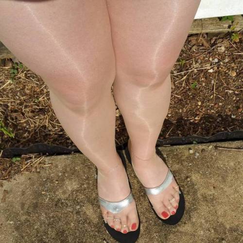 Outdoor fun on my back patio in #pantyhose #shinypantyhose #glossypantyhose.Love how sunlight gliste