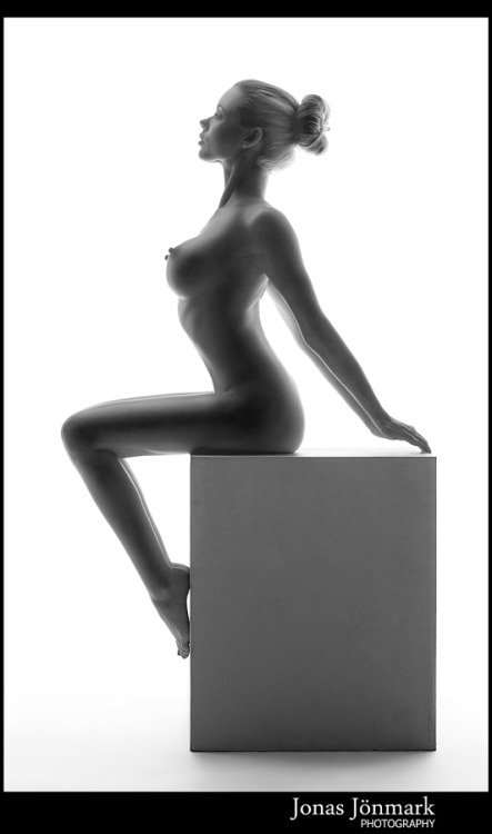 bluefadept:  Nude Project I by JonasJonmark
