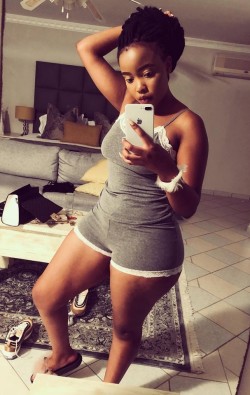 kingjazziedad:  DeliciouslySexy. CurvyLicious. Cutie with a Booty. Ms Nele_Zulu ❤️❤️❤️