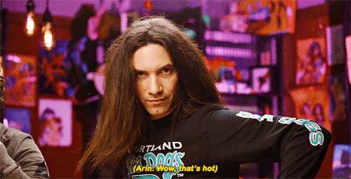 aringance: straight-haired dan is hot