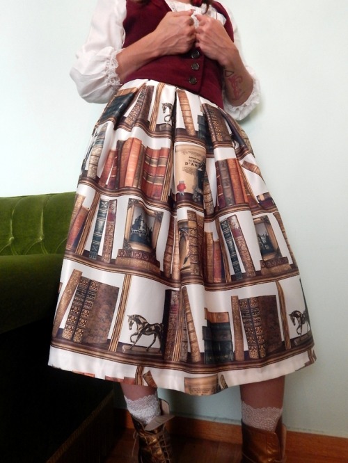 glitterkitty4ever: sosuperawesome: Books Retro Full Skirt La Cocotte on Etsy See our #Etsy or #Books