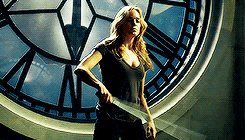 laurelance:ladies meme ✰ [5/6] supporting female characters // sara lance ↳ “ I looked into the eyes