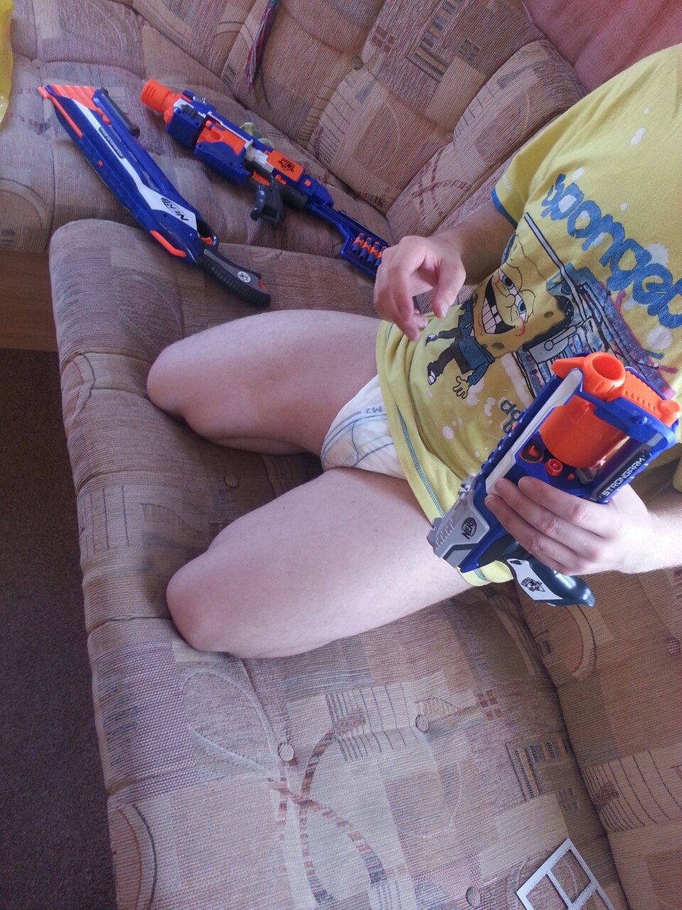 littlerobotkid:  abcubs:  AB mafia  offer ya a diaper you can’t refuse? lol
