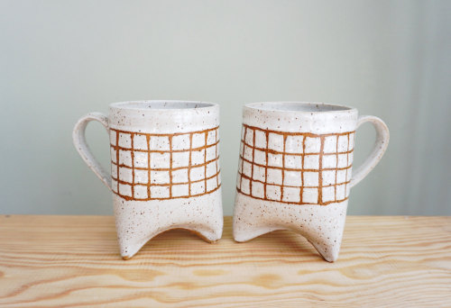 sosuperawesome:Mugs and Planters by Mud To Life on EtsySee more ceramicsSo Super Awesome is also on 