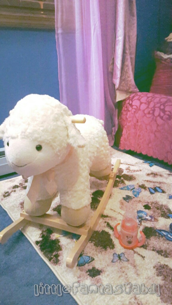littlefantasyabdl:  My lamby rocker is so cute!