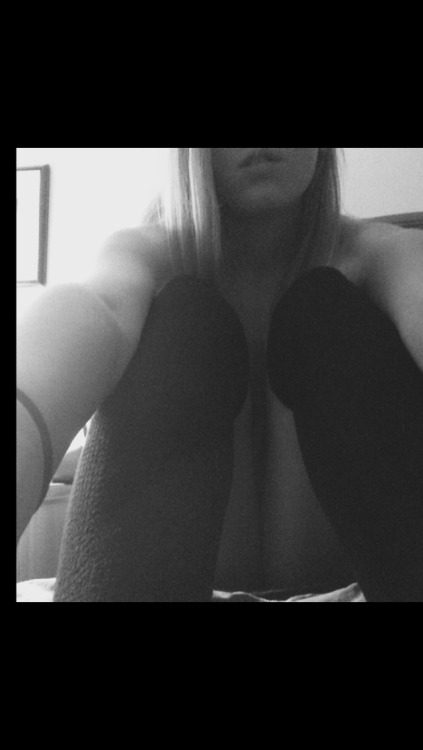 horny-as-ever:  Starting to accept my body 😊