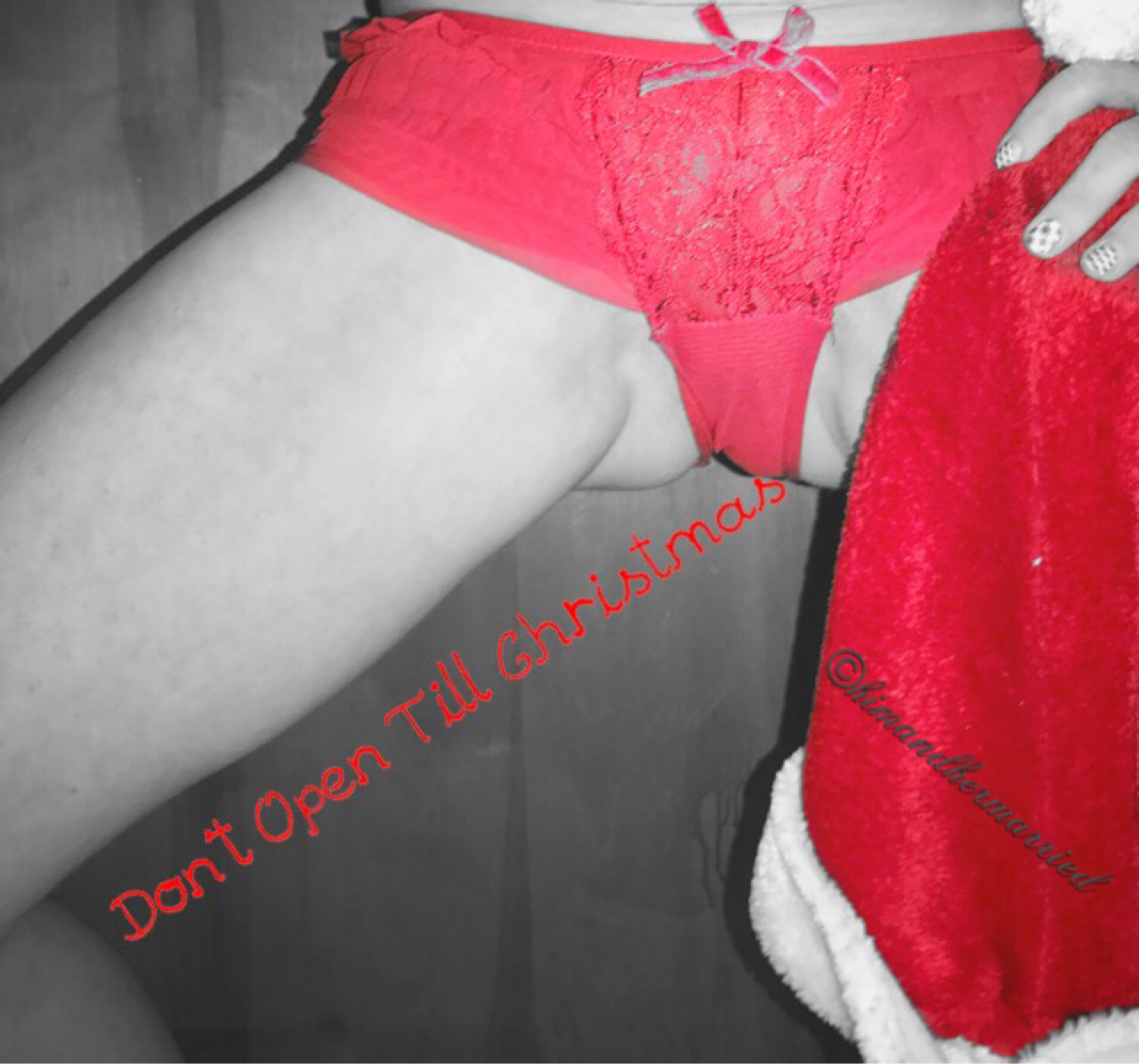 himandhermarried:  Merry Christmas Eve, don’t Open Till Christmas #her #🎄# santa