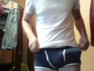 flashlight63:  youngryguy:  Cute &amp; hung. Perfect. Follow Youngry  Seems to