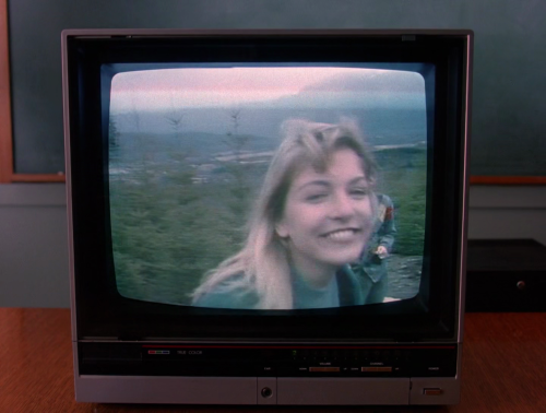 365filmsbyauroranocte:Twin Peaks: Pilot (David Lynch, 1990)