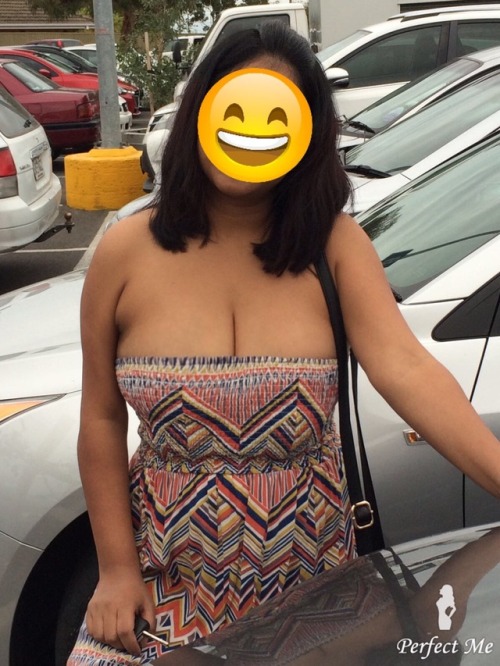 rachitsingh57:Tubedress without bra is hard to carry on heavy bust as me…☺️☺️☺️☺️keep pulling up lol