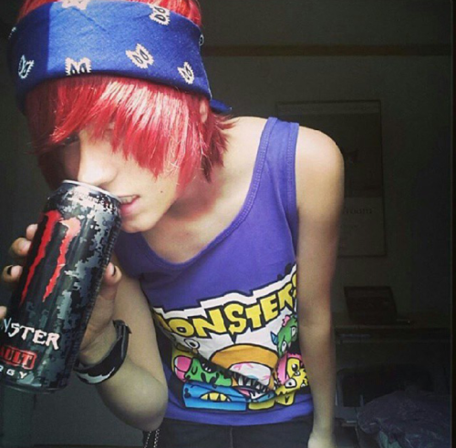 wolflostinspace:  I really miss my red hair ;-;