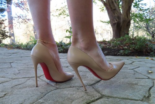 Nude Calf So Kate 120 Absolutelly gorgeous.