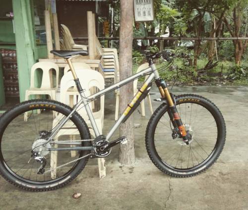 ridesouthpilipinas:  Sashimi loaded OnOne! (at Heroes Bike Trail)
