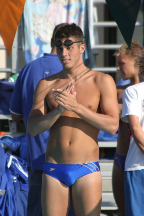 greenspeedos: Sunday closer…isn’t he cute?