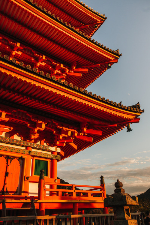 Sunday 22nd October 2017. 15:45 Kyoto Japan.Kiyomizu at sunset. It was actually not as busy as what 