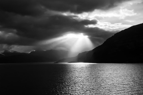 kelseylorene:Illumination. Magallanes Region, Chile. 