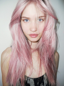 deephy:  Tumblr på We Heart It http://weheartit.com/entry/52650965/via/indiananas