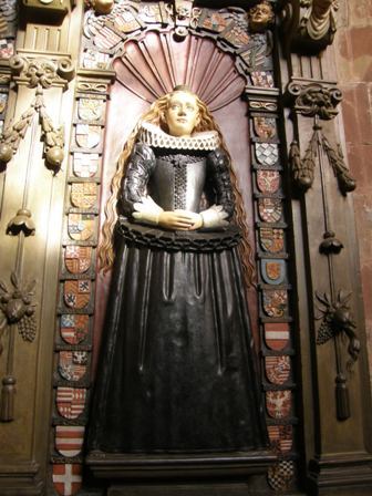 Tomb epitaph with members of the von Nassau-Weilburg family including Luise Juliana von Nassau-Weilb