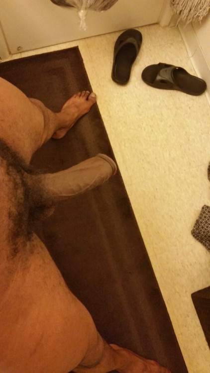 thisdude90:  Big ol’ #uncut meat