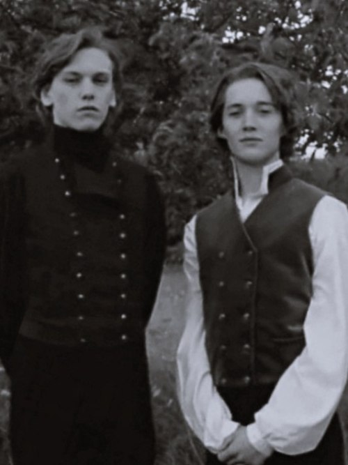 morton-vald:Gellert and Albus 30 years apart.  After final trailer this makes even mo