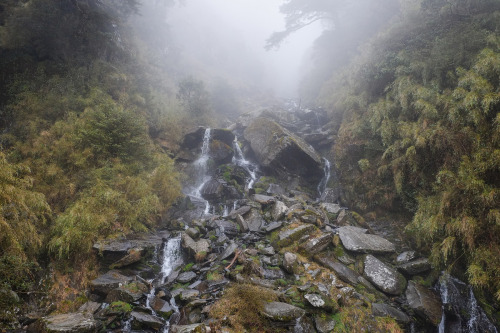 Nenggao Cross-Ridge Trail by JimiHo