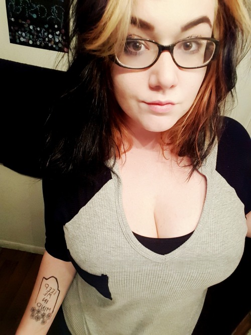 brittmarielostatsea:  So bored I’m gonna die
