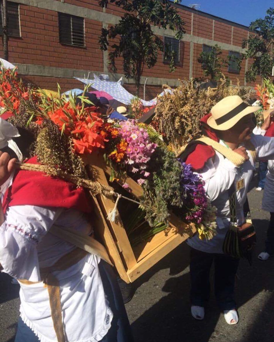 #feriadeflores2017 #desfiledelossilleteros #medellin