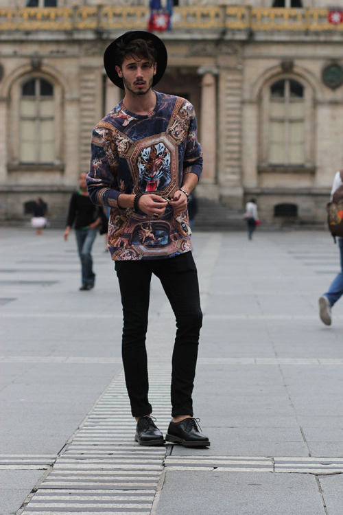 Dress to express, not to impress