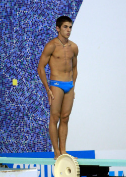 magnificent-men:  another cute diver! Italian?