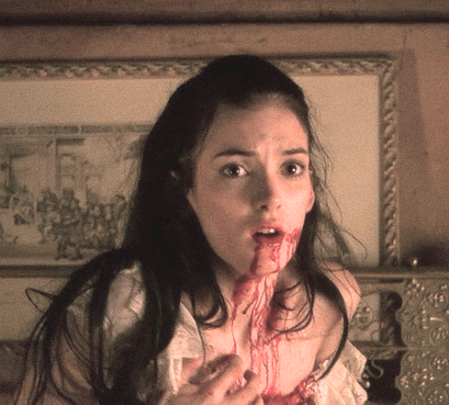 darkworldofgodsandmonsters:  Take me away from all this death!   –  Bram Stoker’s Dracula (1992)