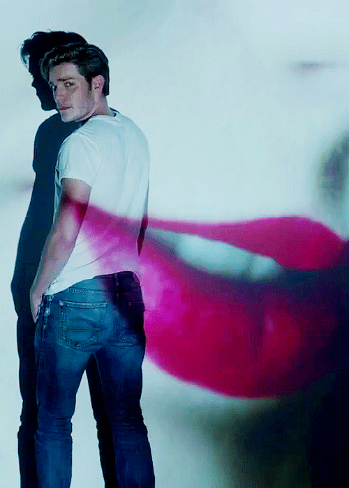 swiftseason:You’ve got that James Dean daydream look in your eye and I got that