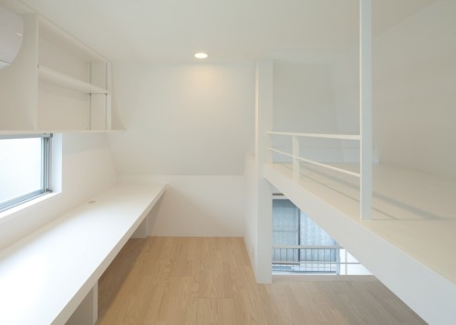 jpn-arch: House in Kikuicho // Studio NOA