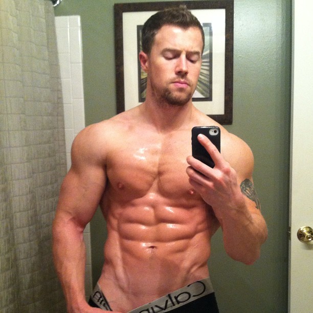 dudeswillfuckdudes:  follow me on instagram: menwillbemen