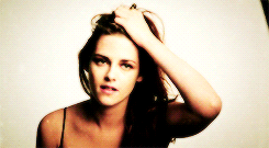 kerrybearw: Get to know me meme - [2/5] Favorite Actresses       ↳ Kristen Stewart”Usually I come in