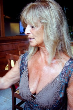 granniesamateurscorner:  Very attractive….   I love old lady cleavage!!!!!!!!!!!!!!!!