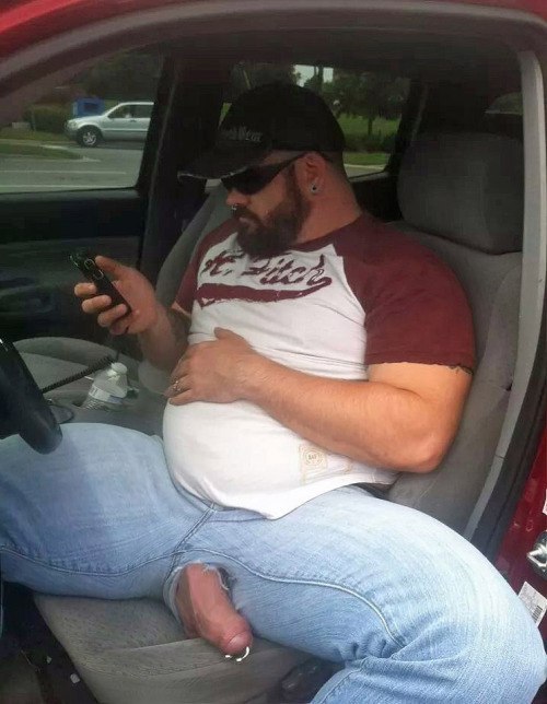 pervcollectorsstuff:hhartist:POLISH YOUR SILVER DAMN I NEED THAT COCK id love to meat up with him fo