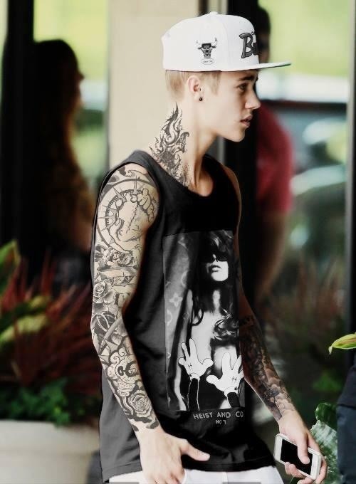 beinyourlife:  Travis Maddox with Justin Bieber 